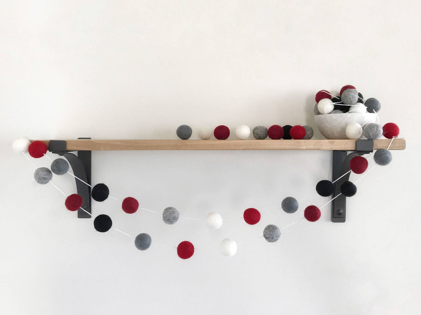 Christmas Plaid Felt Ball Garland