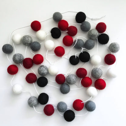 Christmas Plaid Felt Ball Garland